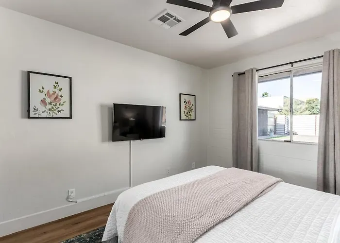 #7 Midtown Modern Hideaway Cool 1br Fast Wifi Apartment